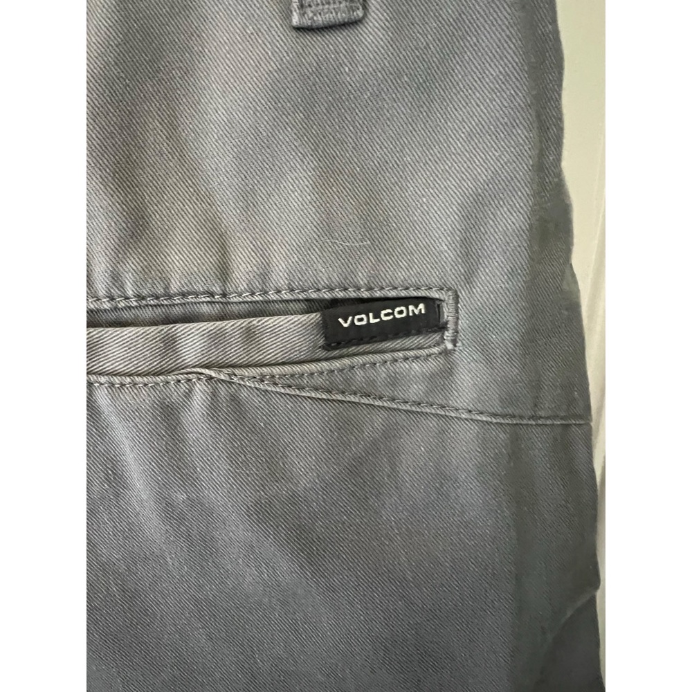 Volcom Shorts - Picture 3 of 6